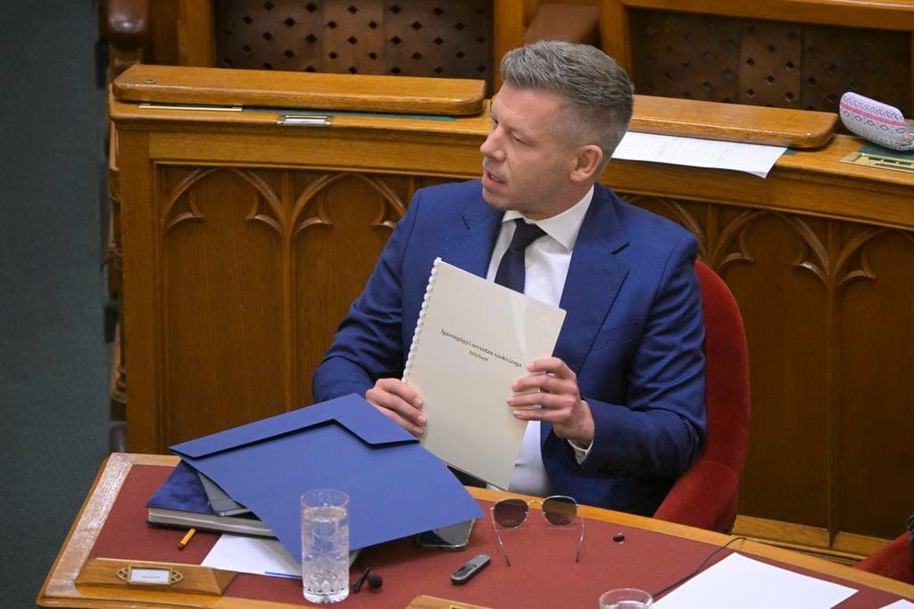 Brüsszel kijavította Magyar Péterék hibáját: átírt 1,8 milliárd eurós törvényt fogadott el a magyar Országgyűlés