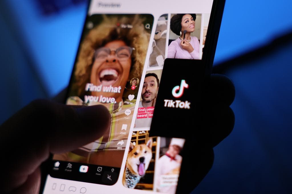 Milliókat bukhat egy rossz TikTok-videón – de ki fizeti meg a kárt?