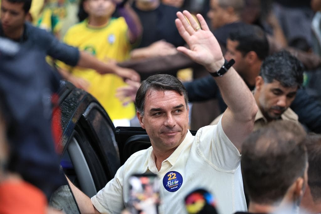 Trump befogadja a vesztes brazil elnökjelöltet, aki ellen több nyomozás is folyik