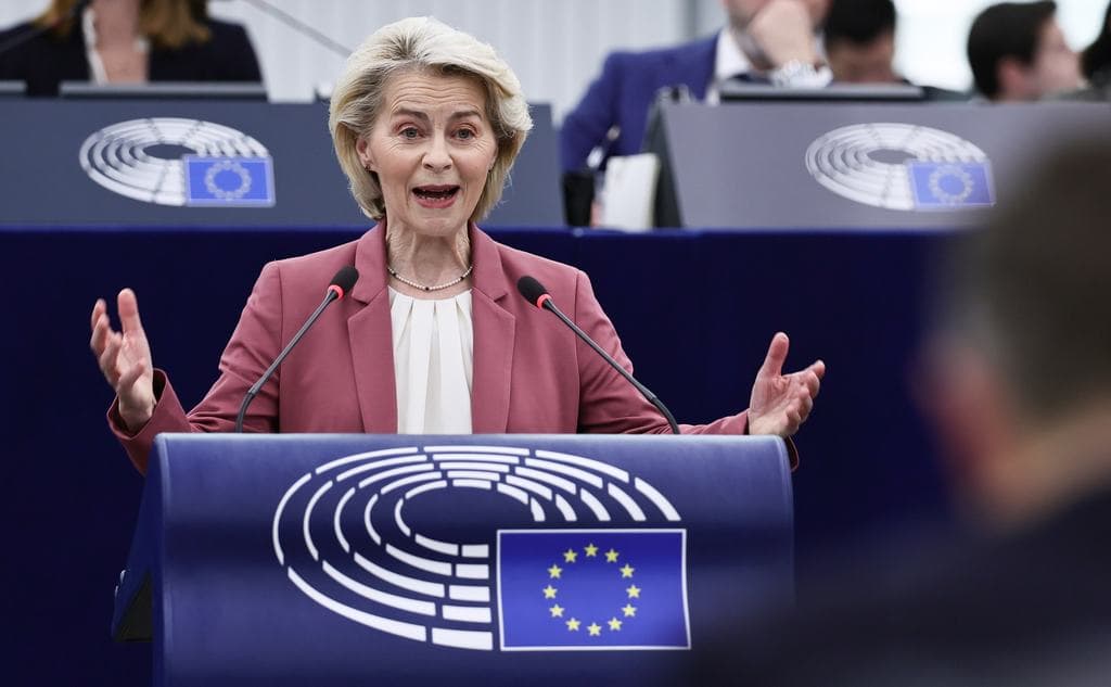 Von der Leyen beleköpne Trump levesébe, EU-s beruházást jelentett be Grönlandon