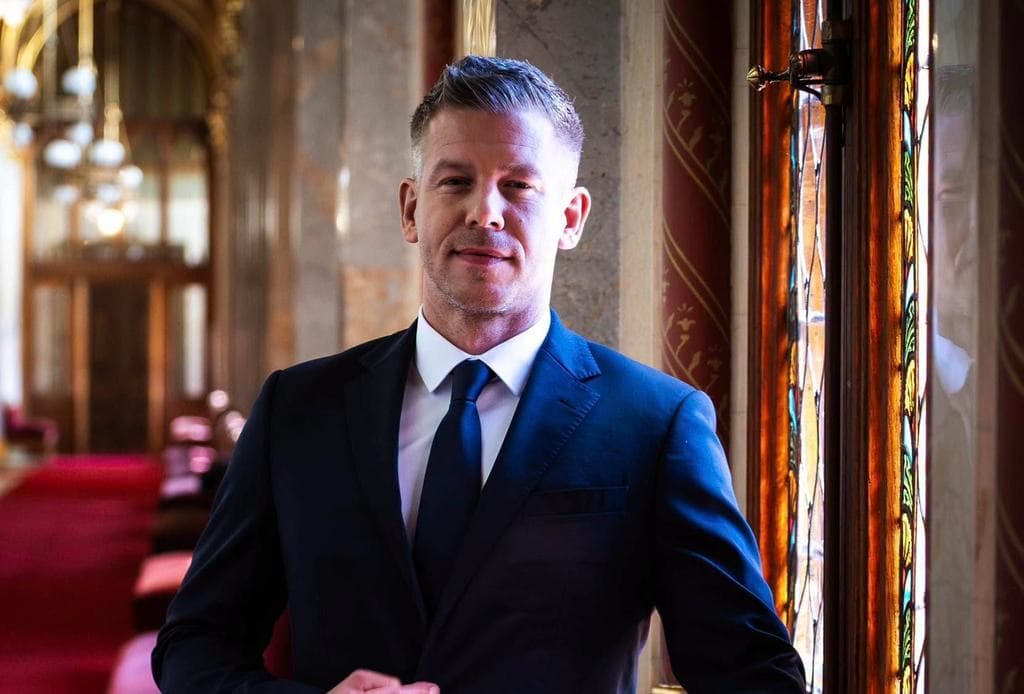 Svájcból üzentek Magyar Péternek: veszélyes útra tévedhet az Orbán-rendszer lebontása