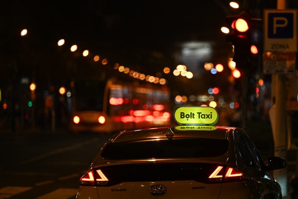 Már a taxit is intézi nekünk a ChatGPT