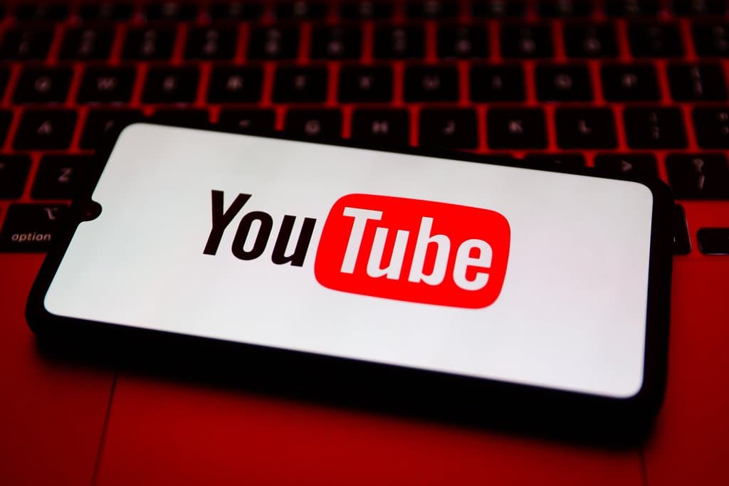Árat emel a Youtube, ez a magyar felhasználókat is érinti