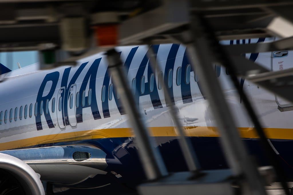 Örömhírt közölt a Ryanair, aztán odaszólt Magyar Péteréknek