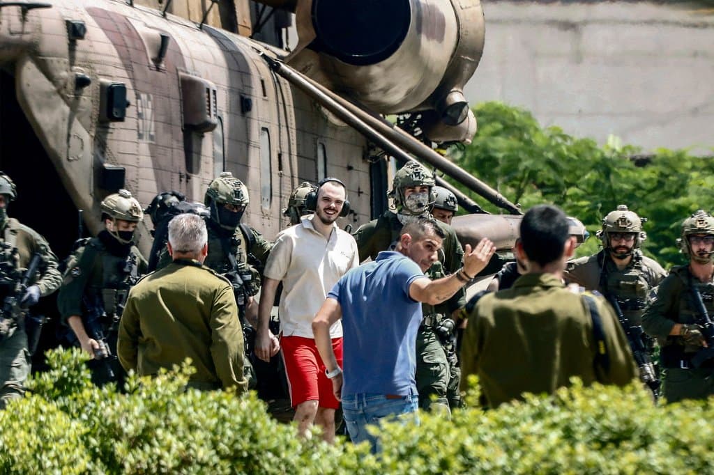Vérfagyasztó üzenet: papírsárkányokat eregettek, ami újabb tragikus fordulatot jelezhet