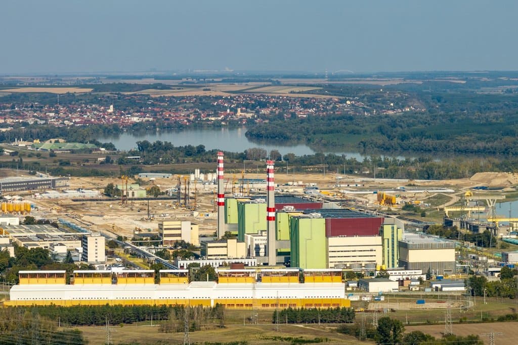 Paks: nincs ok aggodalomra, biztonságos a leállás