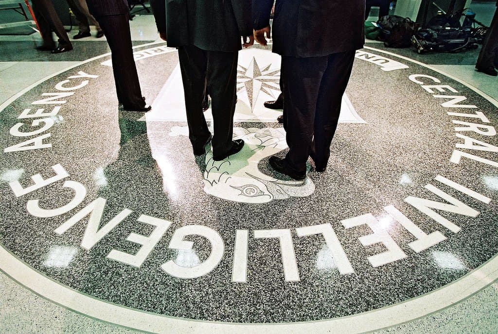 Putyin orra előtt tárgyalt a CIA-főnök Moszkvában, megszólalt a Kreml