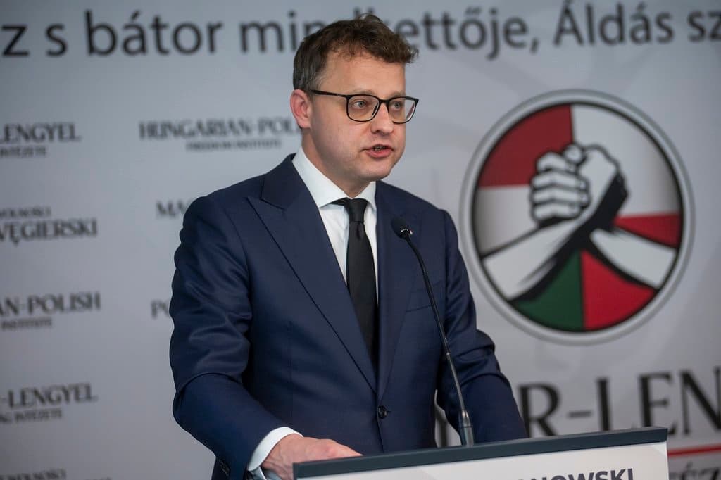 Megszökött Magyar Péter elől – orosz bábállamban bujkálhat a körözött lengyel politikus