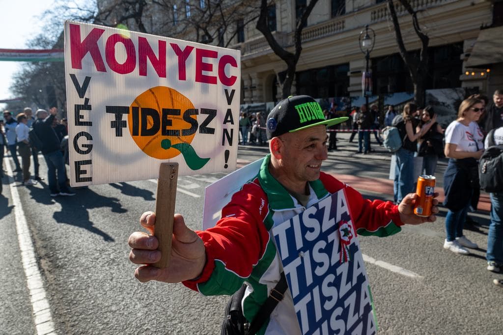 Csökkent a Tisza és a Fidesz támogatottsága, de Magyar Péterék még mindig óriási fölényben vannak