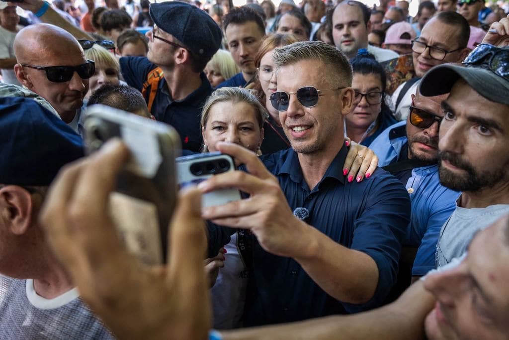 Elemző: Magyar Péter tudatosan „sok”, miniszerelnökként is radikális rendszerváltó