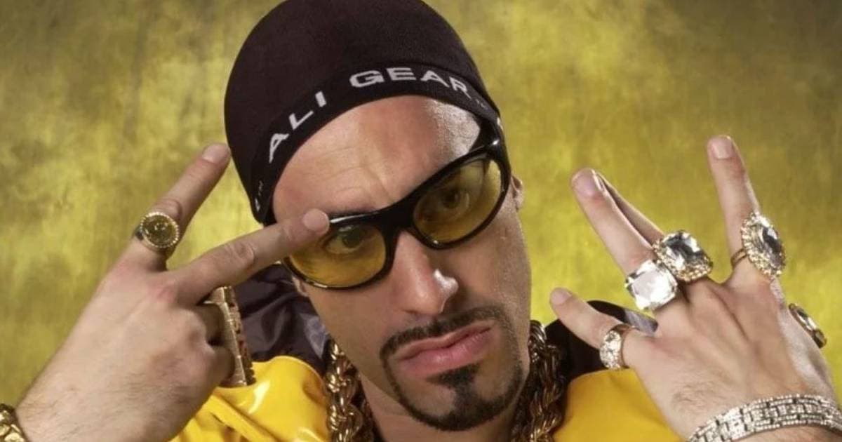 Rasszista sztereotípiák miatt nem minden mozi fogja bemutatni az új Ali G-filmet